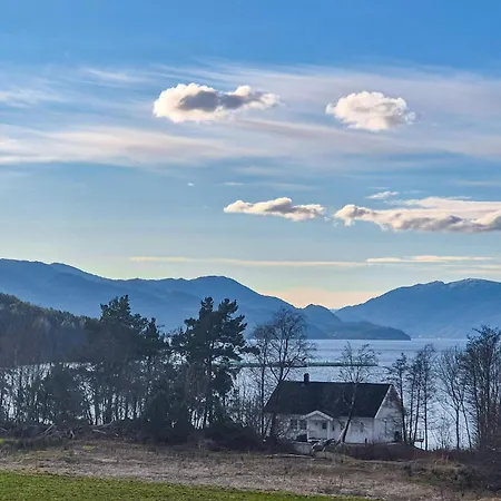 Cozy In Kysnesstrand With House Sea View Holiday home