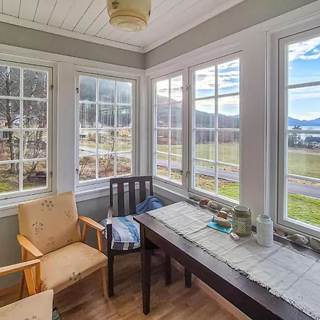 Amazing In Kysnesstrand With Wifi * Oppheim