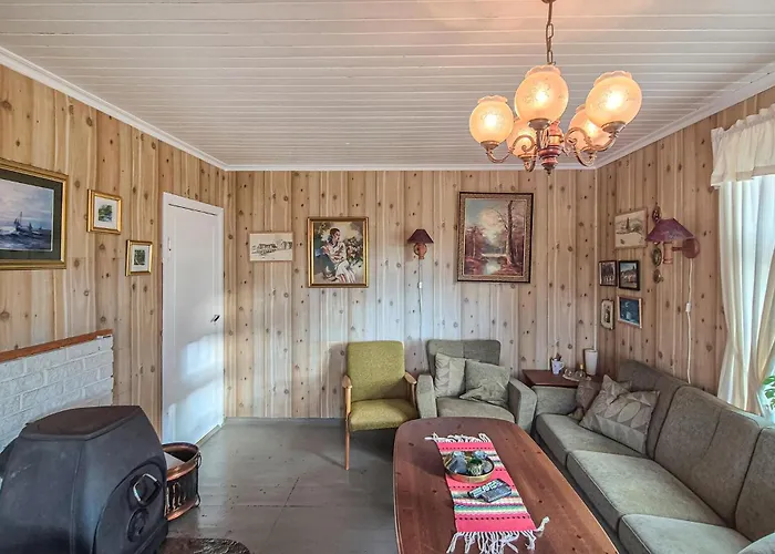 Amazing In Kysnesstrand With Wifi Feriehus *
