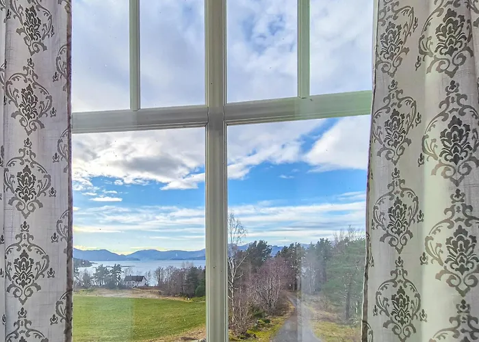 Feriehus Amazing In Kysnesstrand With Wifi